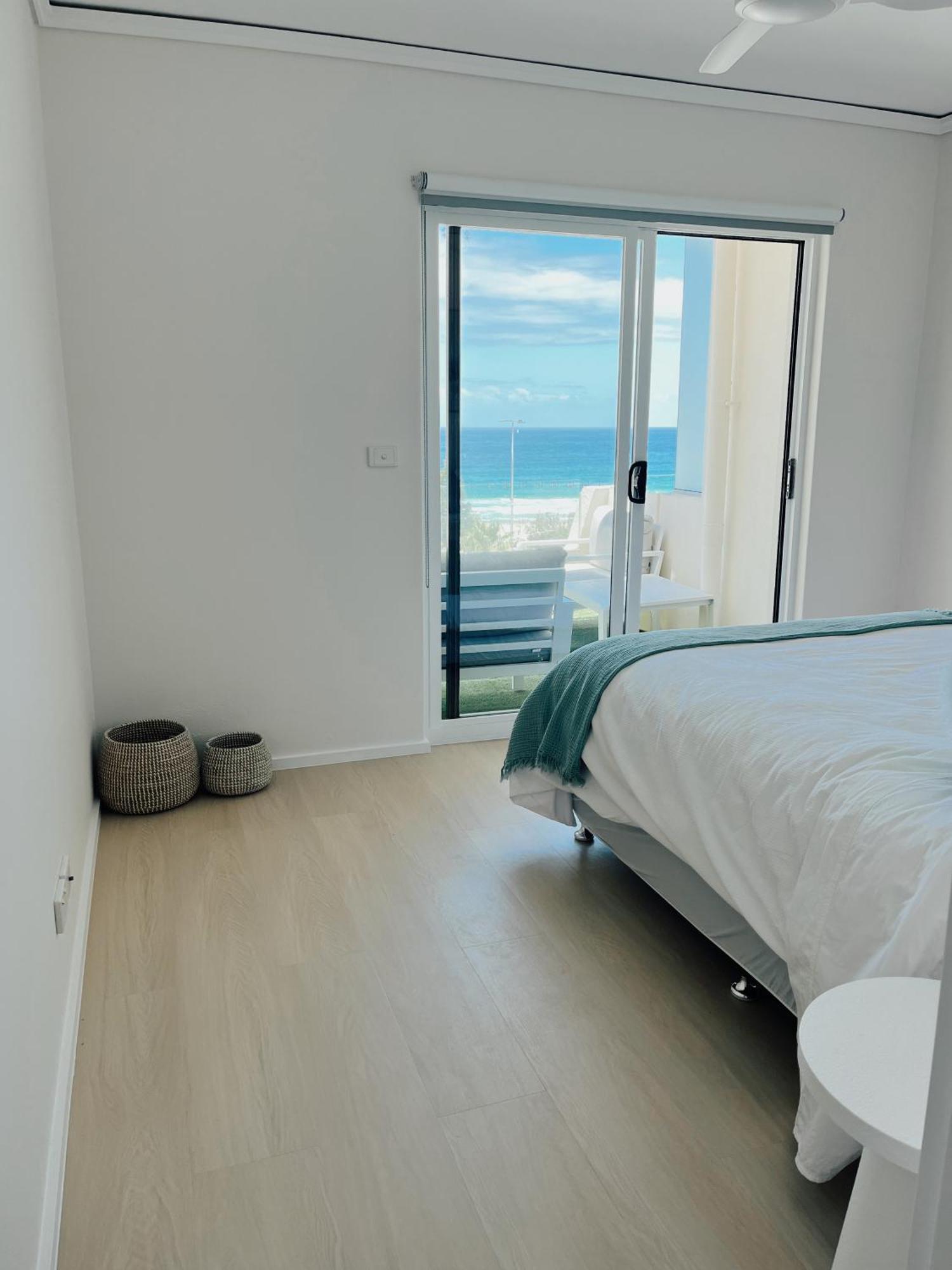 Bondi Beach Waves 2 Beachfront Apartment Сідней Екстер'єр фото