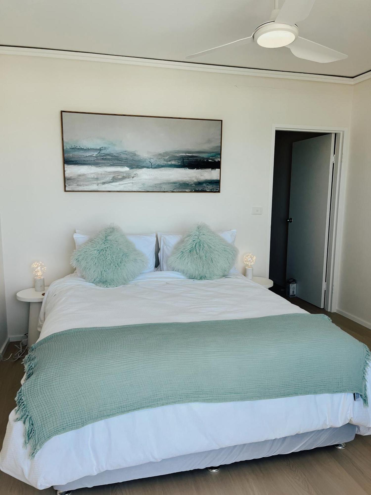 Bondi Beach Waves 2 Beachfront Apartment Сідней Екстер'єр фото